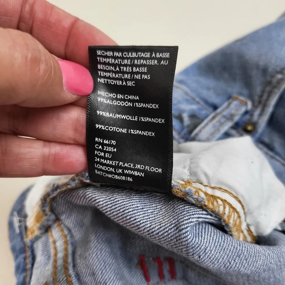 BDG Urban Outfitters Notched Graffiti Denim Mini Skirt Sz M - Picture 12 of 14